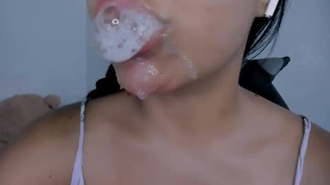 Snapshot of veky_saliva01 chatting on 06-06-26, 08:24 camila online show from 06-06-26, 08:24