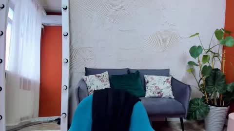 Snapshot of vel1ka chatting on 10-26-25, 04:18 Barbara online show from 10-26-25, 04:18