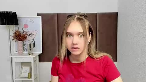 Snapshot of vel1ka chatting on 11-13-25, 10:47 Barbara online show from 11-13-25, 10:47