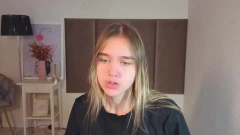 Snapshot of vel1ka chatting on 12-01-25, 04:39 Barbara online show from 12-01-25, 04:39