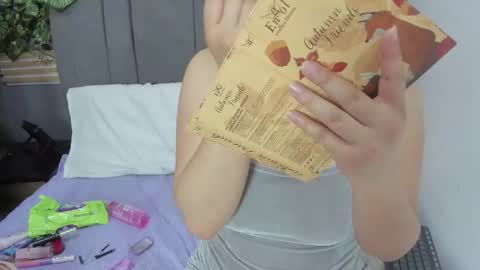 Snapshot of velakimm chatting on 11-03-25, 08:32 Isabella online show from 11-03-25, 08:32