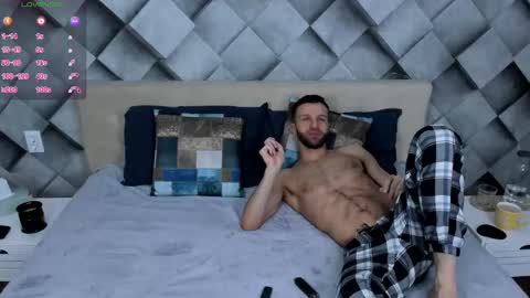 Snapshot of velevet_o chatting on 02-03-25, 05:18 Chris Serj online show from 02-03-25, 05:18