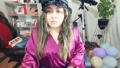 Snapshot of vellarossa chatting on 11-18-25, 02:28 Im VelaI will be Christmas and New Year with my family December 22 to January 13 I will miss you guys. online show from 11-18-25, 02:28