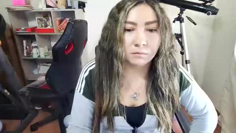 Snapshot of vellarossa chatting on 11-24-25, 05:45 Im VelaI will be Christmas and New Year with my family December 22 to January 13 I will miss you guys. online show from 11-24-25, 05:45