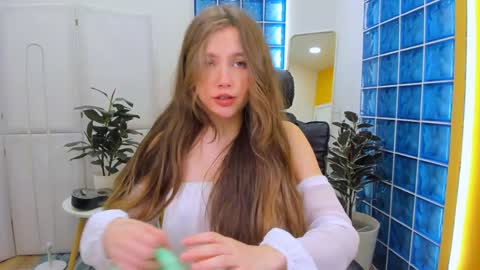 Snapshot of velvet_cherry chatting on 01-31-25, 04:38 velvet_cherry online show from 01-31-25, 04:38