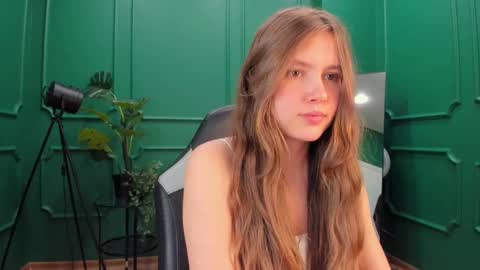 Snapshot of velvet_cherry chatting on 02-26-25, 06:00 velvet_cherry online show from 02-26-25, 06:00