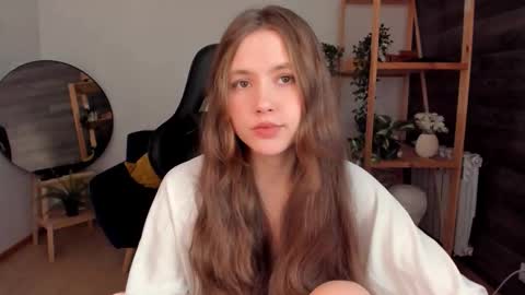 Snapshot of velvet_cherry chatting on 10-19-25, 03:23 velvet_cherry online show from 10-19-25, 03:23