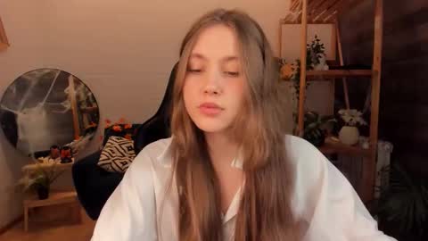 Snapshot of velvet_cherry chatting on 10-26-25, 03:29 velvet_cherry online show from 10-26-25, 03:29