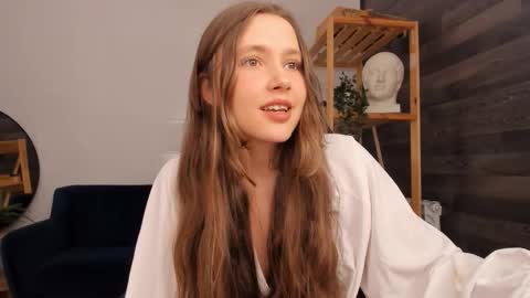 Snapshot of velvet_cherry chatting on 11-25-25, 04:18 velvet_cherry online show from 11-25-25, 04:18