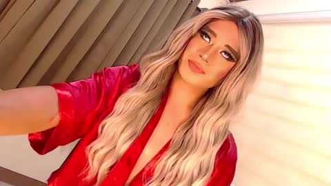 Snapshot of velvet_fux chatting on 01-31-25, 06:47 Richy will make you fall in love online show from 01-31-25, 06:47