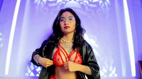 velvet  mystic online show from 05-10-26, 01:44