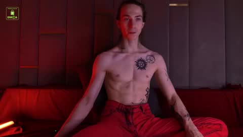 Snapshot of velvet_power chatting on 10-31-25, 10:38 Ares online show from 10-31-25, 10:38