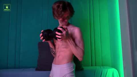 Snapshot of velvet_power chatting on 11-14-25, 04:44 Ares online show from 11-14-25, 04:44