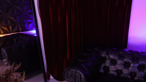 Velvet  online show from 04-28-26, 02:27