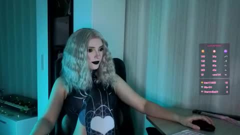 Violet online show from 11-04-25, 06:51