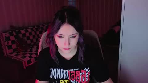 Snapshot of velvet_siren chatting on 05-11-26, 06:41 Violet online show from 05-11-26, 06:41