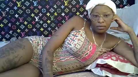 velvet online show from 10-16-25, 04:24