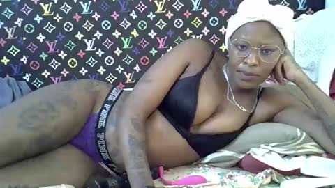 velvet online show from 10-17-25, 07:44