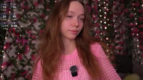 Snapshot of velvet_vice chatting on 12-21-25, 06:04 Polly online show from 12-21-25, 06:04