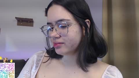 Snapshot of velvetcrystal chatting on 06-09-26, 01:06 Crystal PVT OPEN online show from 06-09-26, 01:06