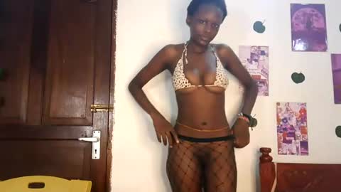 Snapshot of velvetdesiree chatting on 06-20-26, 01:58 velvetdesiree online show from 06-20-26, 01:58