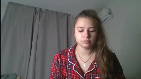 velveted_ivy online show from 12-04-25, 12:36