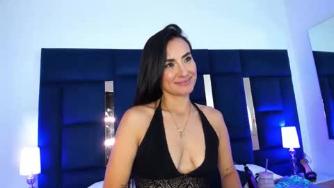 Snapshot of velvetlunaa chatting on 04-29-26, 05:30 Velvet online show from 04-29-26, 05:30