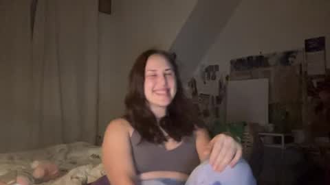 Snapshot of velvetsirenn chatting on 06-16-26, 08:11 velvetsirenn online show from 06-16-26, 08:11