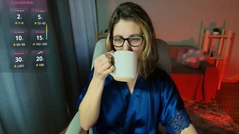 Snapshot of velvetsoulme chatting on 12-17-25, 05:57 VelvetSoul online show from 12-17-25, 05:57