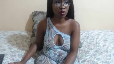 Snapshot of velvetteasexx chatting on 02-04-26, 02:50 velvetteasexx online show from 02-04-26, 02:50