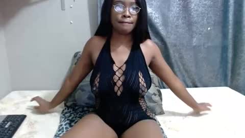 Snapshot of velvetteasexx chatting on 02-12-26, 04:40 velvetteasexx online show from 02-12-26, 04:40