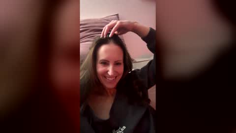 Snapshot of velvettouchd chatting on 03-08-26, 04:38 velvettouchd online show from 03-08-26, 04:38