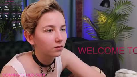 CLEOshort hair  TIna long hair  online show from 03-02-25, 06:30