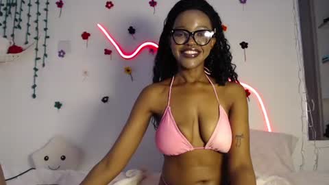 COCO XOXO online show from 09-11-25, 08:14