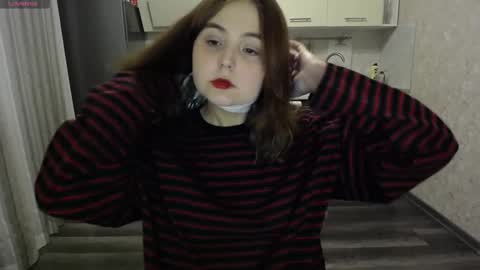 Snapshot of vendymories chatting on 02-02-25, 09:45 eva 3 online show from 02-02-25, 09:45