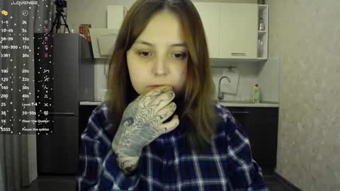 Snapshot of vendymories chatting on 02-05-25, 10:12 eva 3 online show from 02-05-25, 10:12