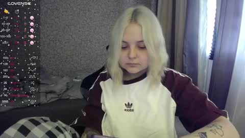 Snapshot of vendymories chatting on 09-11-25, 07:41 eva 3 online show from 09-11-25, 07:41