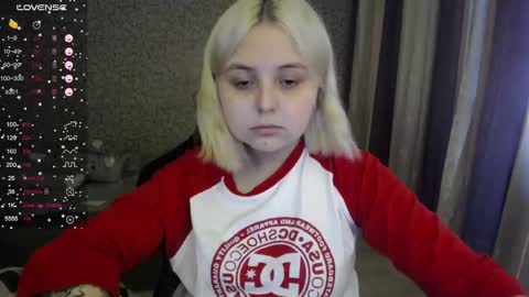 Snapshot of vendymories chatting on 09-17-25, 12:29 eva 3 online show from 09-17-25, 12:29