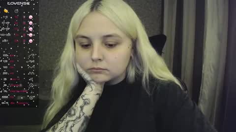 Snapshot of vendymories chatting on 10-02-25, 06:04 eva 3 online show from 10-02-25, 06:04