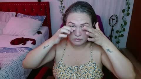 Snapshot of venecasexy44 chatting on 05-09-26, 02:44 venecasexy44 online show from 05-09-26, 02:44