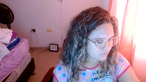 Snapshot of venecasexy44 chatting on 05-26-26, 12:23 venecasexy44 online show from 05-26-26, 12:23
