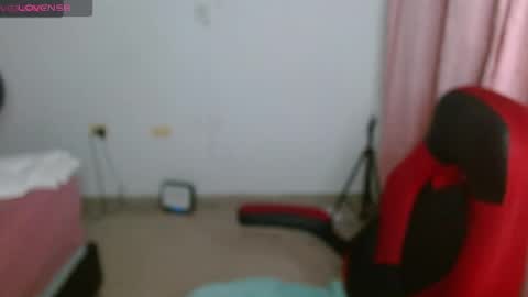 Snapshot of venecasexy44 chatting on 05-28-26, 09:28 venecasexy44 online show from 05-28-26, 09:28