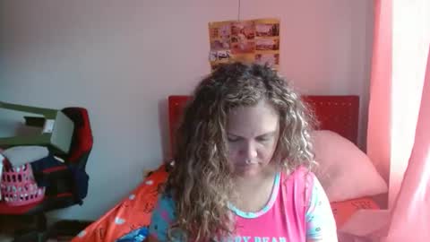 Snapshot of venecasexy44 chatting on 06-03-26, 01:46 venecasexy44 online show from 06-03-26, 01:46