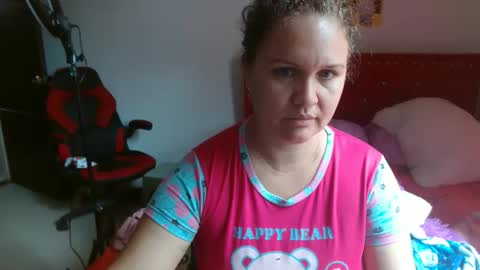Snapshot of venecasexy44 chatting on 06-03-26, 02:44 venecasexy44 online show from 06-03-26, 02:44