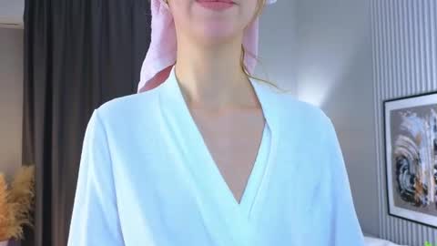 Snapshot of venelopa chatting on 02-18-25, 07:10 Venelopa online show from 02-18-25, 07:10