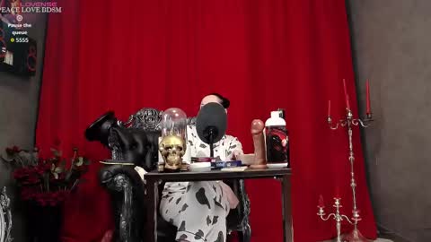 Snapshot of venenaschwarz chatting on 11-29-25, 02:53 MISTRESS online show from 11-29-25, 02:53