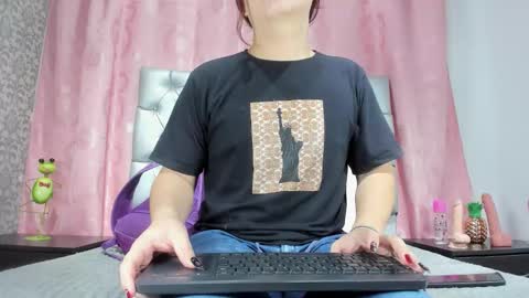 veneno hot online show from 12-17-25, 12:44