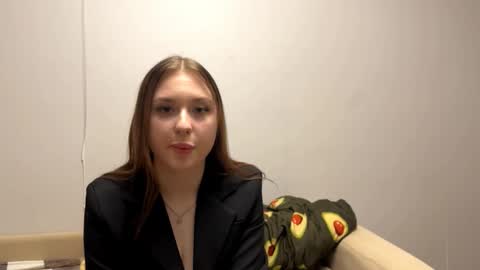 Snapshot of venessapeschel chatting on 11-20-25, 10:15 Diva online show from 11-20-25, 10:15