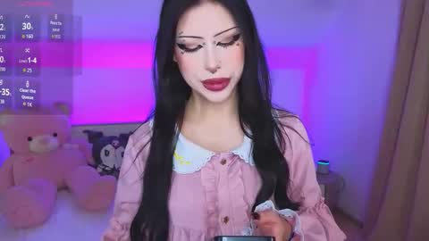 Vivian online show from 11-28-25, 03:42