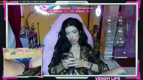 Snapshot of venomouslips chatting on 12-17-25, 01:28 VenomLips online show from 12-17-25, 01:28